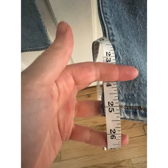 Levis Premium Women's 26 Wedgie Straight Leg Jeans Crop Denim Medium Wash - Picture 7 of 15